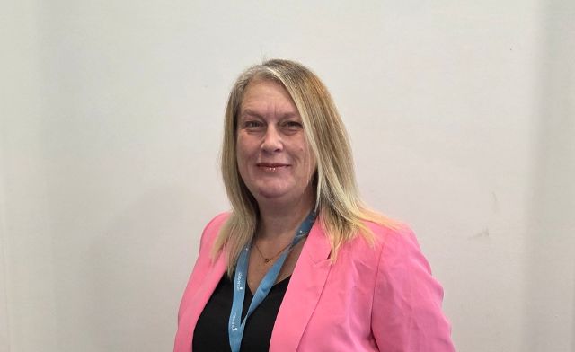 Kirsty bio pic 2