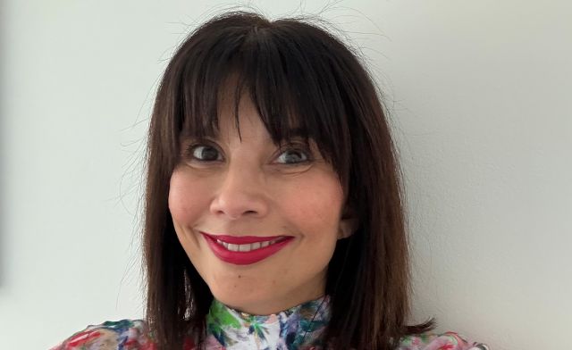 Anne-Britt Karunarathe bio